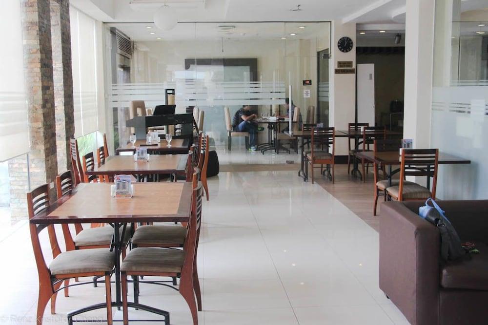 O Hotel Bacolod Exterior foto
