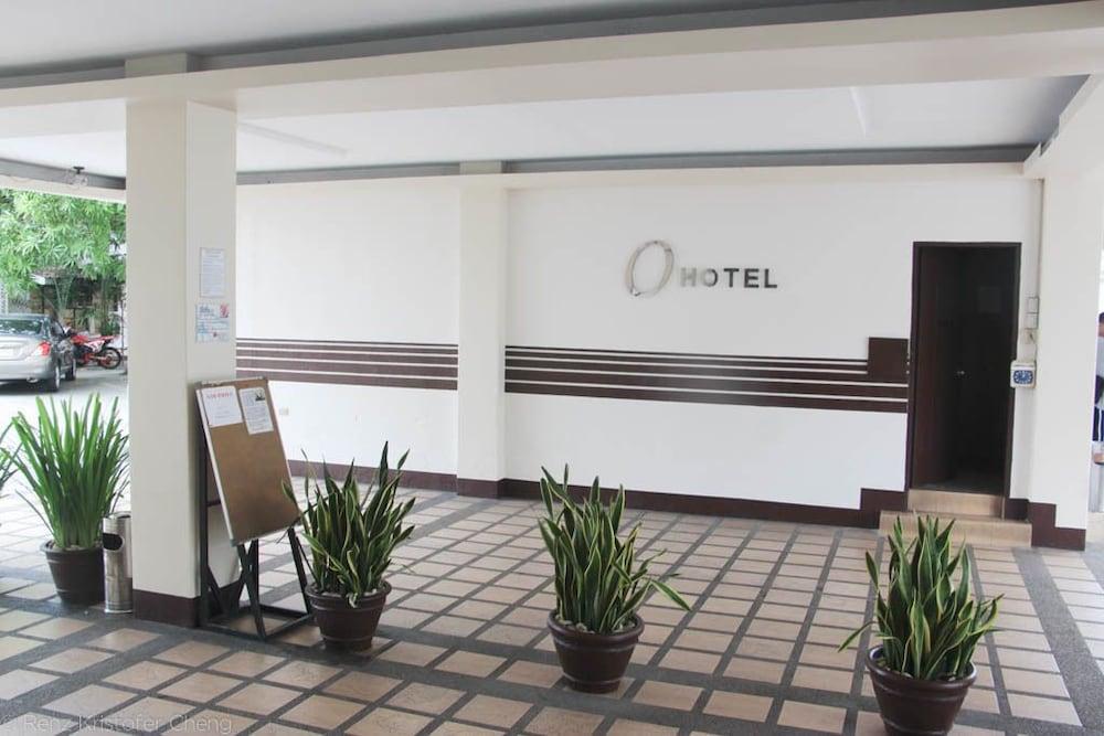 O Hotel Bacolod Exterior foto
